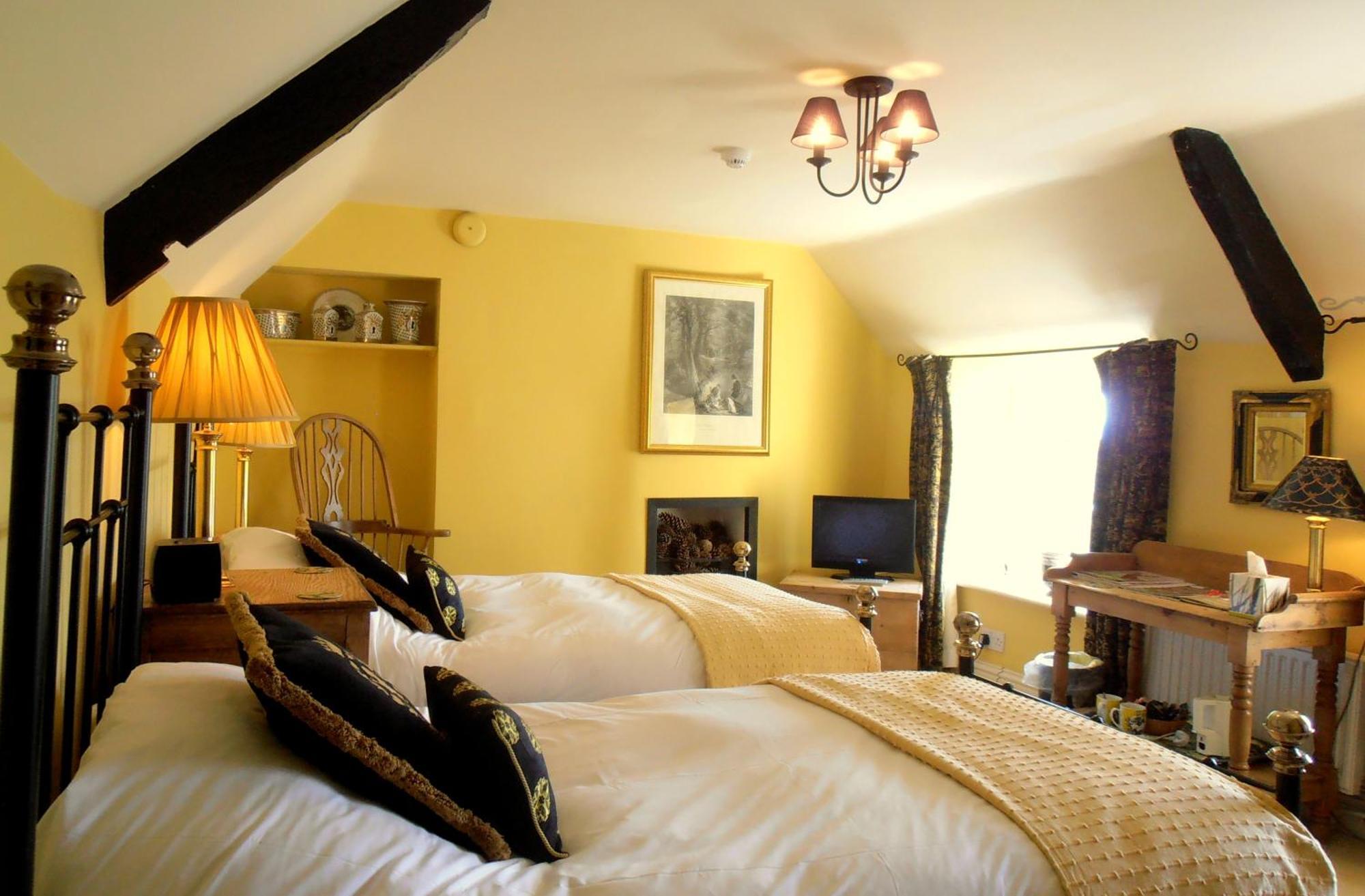 The Hunters Rest Inn Clutton Esterno foto
