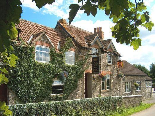 The Hunters Rest Inn Clutton Esterno foto