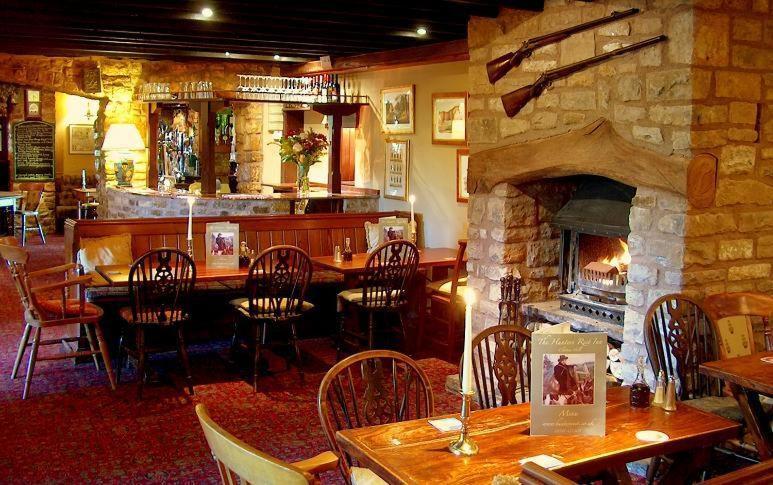 The Hunters Rest Inn Clutton Esterno foto